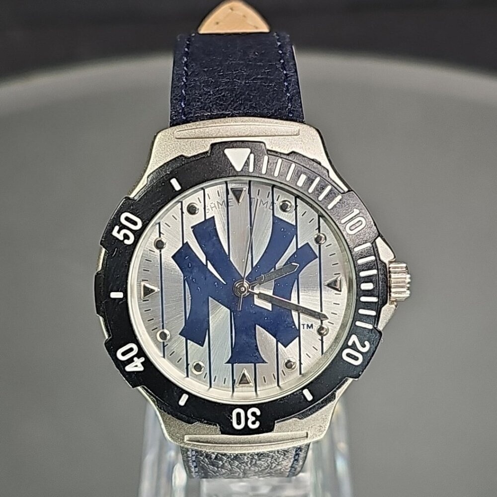 Game Time New York Yankees Agent Series Watch Analog Blue Italian Leather Band
